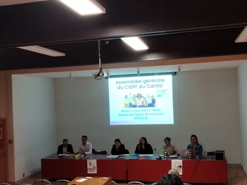 Cantal : plus de 1200 personnes reçues en entretien individuel...