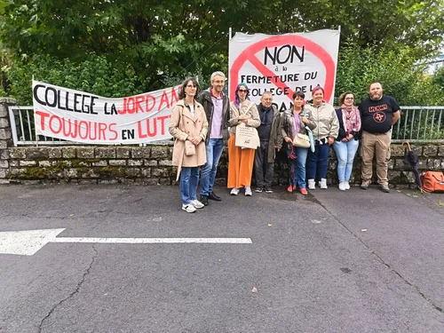 La mobilisation contre la fermeture du collège de la Jordanne se...