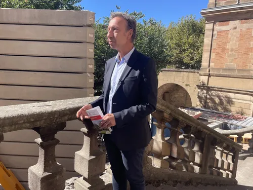 Stéphane Bern prêt à défendre le financement du Palais Aveyron