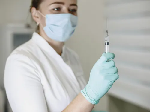 Déserts médicaux : les infirmiers en super-héros ?