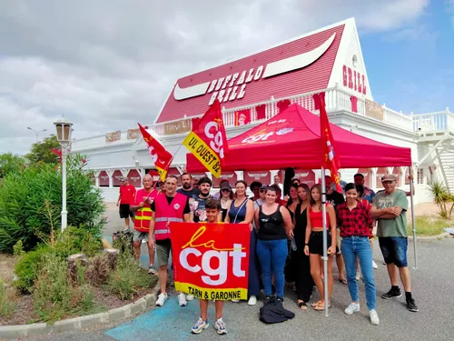 Nouvelle mobilisation des salariés du Buffalo Grill de Montauban,...