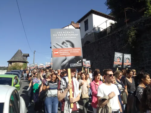 Pour dire "Stop aux Violences"
