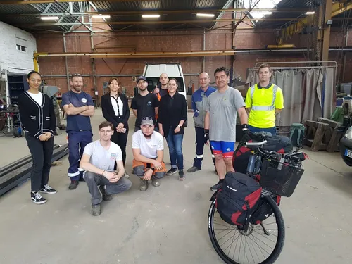 Il parcourt 2.000 km à vélo pour faire connaître son invention :...