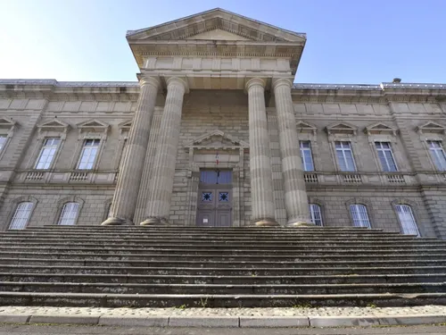 Trois frères incarcérés après le démantèlement d'un trafic de...