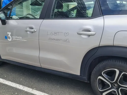 Les locaux de France 3 Quercy Rouergue à Rodez visés par des...