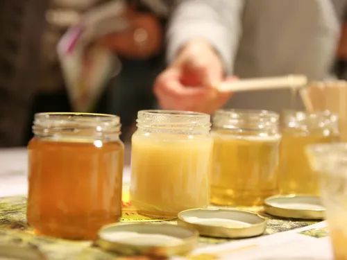 Neuf miels lozériens primés à Paris