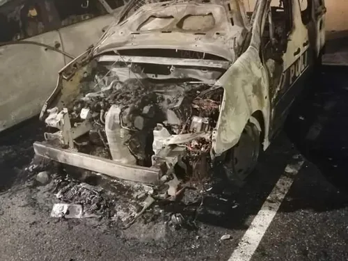 INFO TOTEM - Montauban : le commissariat de police attaqué, trois...