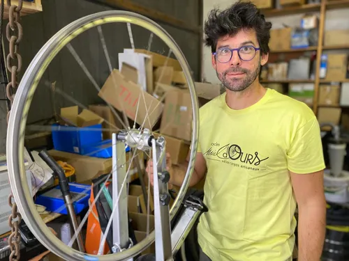 Cycles Miel d’Ours : l’art de créer des vélos (cargos) uniques
