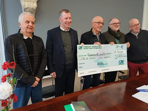 Cahors : le Crédit Agricole apporte 40 000€ au pont Valentré