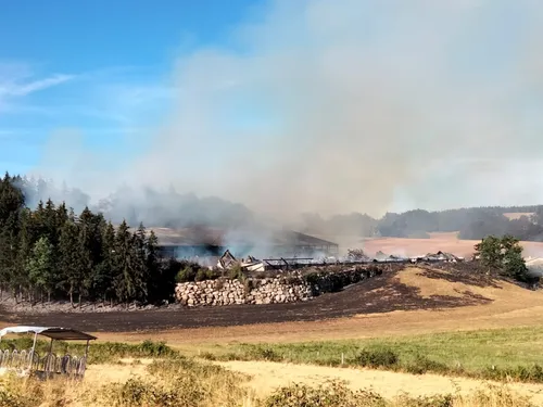 Incendie au Nayrac : un bâtiment détruit