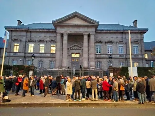 Aurillac, Issoire, Brioude, Clermont-ferrand : plusieurs...