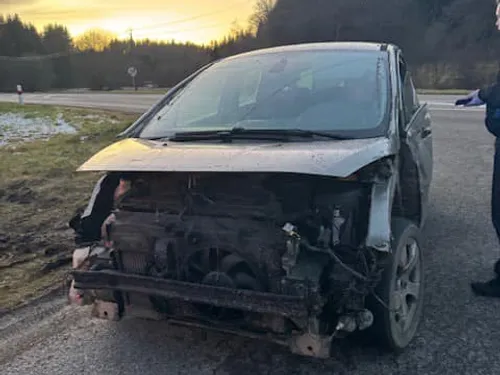 Malgré l'état de son véhicule, il parcourt plusieurs centaines de...