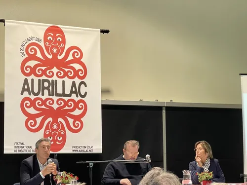  Le festival international de théâtre de rue d'Aurillac lève le...