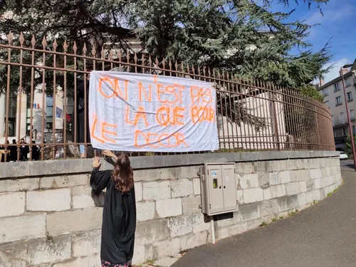 Les greffiers dénoncent le "mépris" du ministère de la Justice