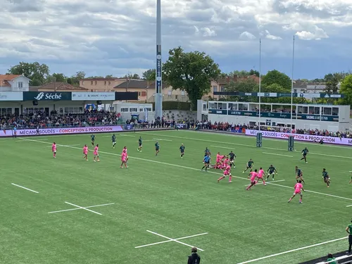 Des essais, des cartons et du rose, Paris s'impose largement à...