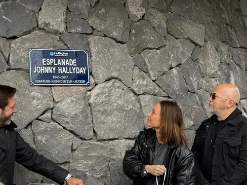 Le zénith d'Auvergne rend hommage à Johnny Hallyday