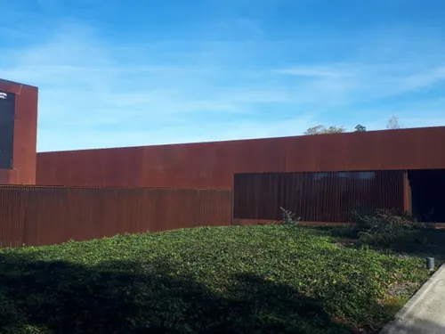 Rodez : une braderie organisée au musée Soulages