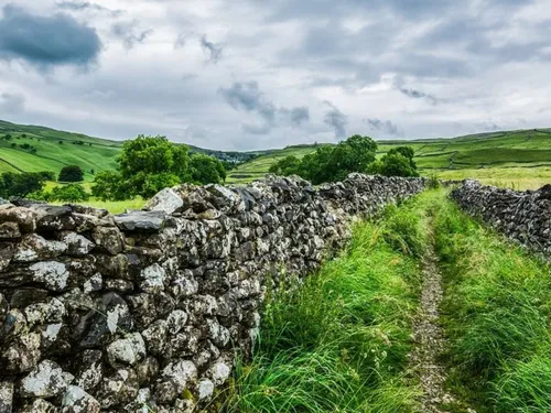  Aubrac : Les Pierres Collectives, Leboncoin de la pierre 