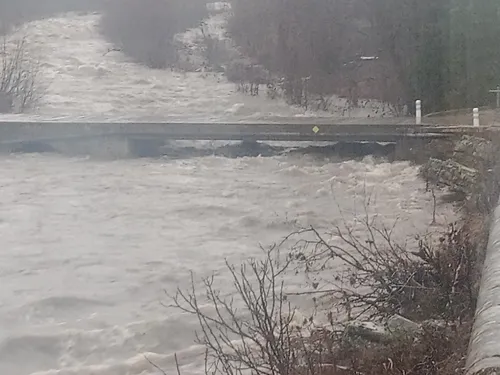 Verglas en Lozère, inondations dans le Gard, neige dans les...