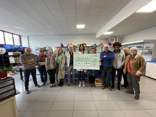 A Aurillac, la plus longue galette du monde rapporte au Secours...