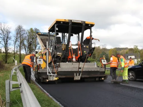 Une route recyclée dans le Cantal