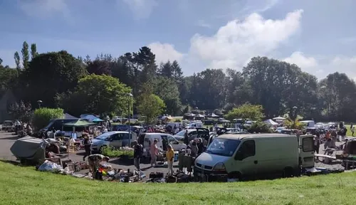 Vide-greniers à Le Moustoir