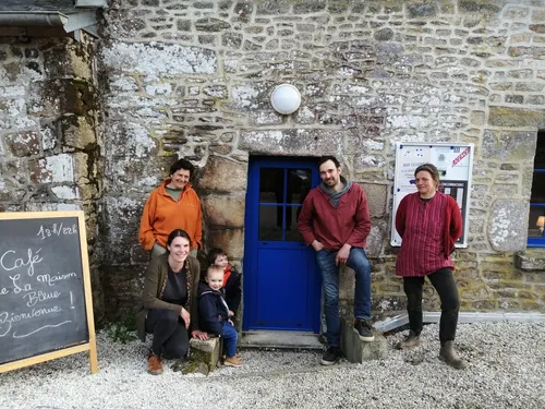 Marché de producteurs à Lescouët-Gouarec
