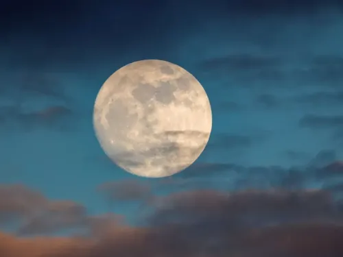 Spectacle céleste : la super Lune du Castor illuminera le ciel ce...