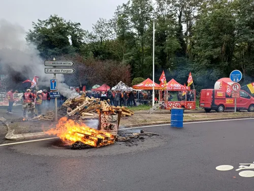 En images : les salariés d’ArcelorMittal Basse-Indre mobilisés face...