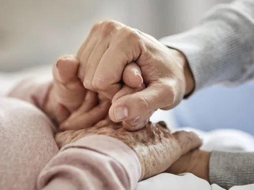 Fin de vie : le Sénat prêt à refermer le débat sur l’aide à mourir ?