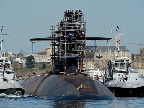 À Brest, Macron redessine la dissuasion nucléaire européenne