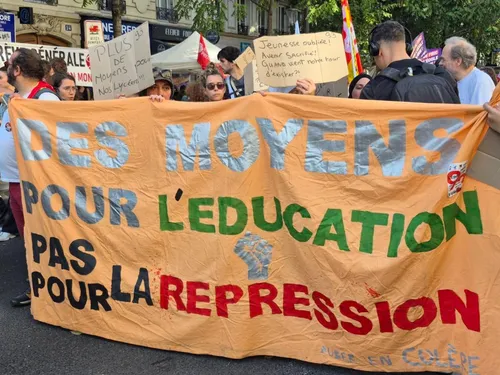 Mobilisation lycéenne : jusqu’à 24 000 manifestants en Bretagne