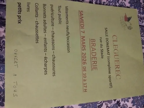 Braderie de l'antenne du secours populaire de Cléguérec