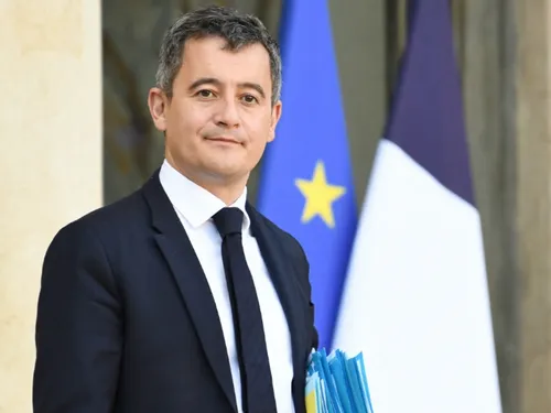 Gérald Darmanin visé par une plainte après sa visite à Nicolas...