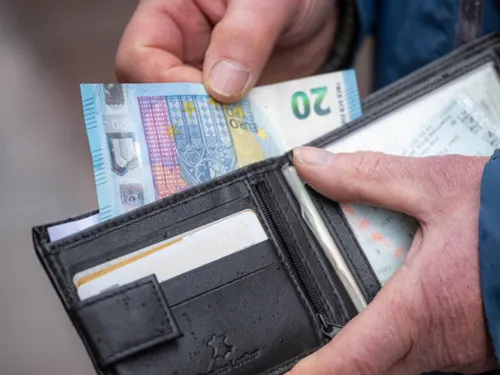 Factures, épargne, tabac… ce qui change concrètement au 1er février...