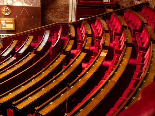 L'Assemblée nationale adopte un texte pour limiter l'exposition au...