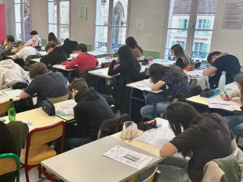 Brevet 2026 : Le ministre confirme le maintien des épreuves malgré...