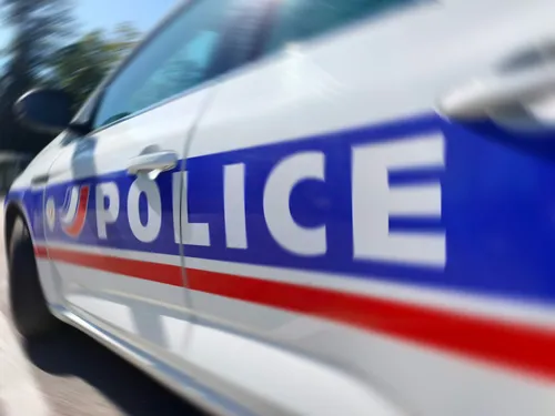 Châteaubriant : spectaculaire tonneau en plein centre-ville, aucun...