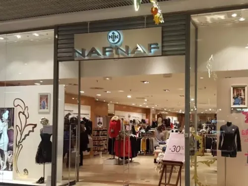 Naf Naf partiellement reprise par le groupe breton Beaumanoir