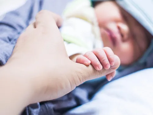 Nouveau congé de naissance : ce qui va changer pour les parents en...