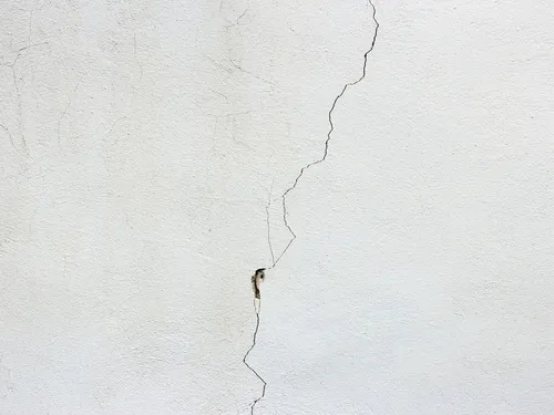 Plus d’un logement sur deux menacé par des fissures en France