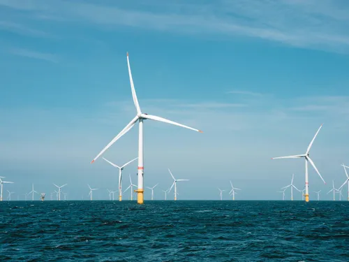 Eoliennes en mer : l'Etat débloque 260 millions d’euros pour...