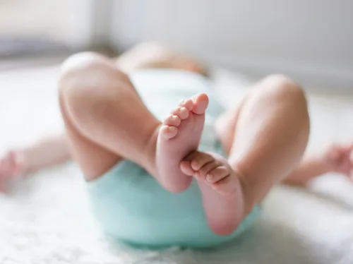 Canicule : comment protéger les bébés des fortes chaleurs ?