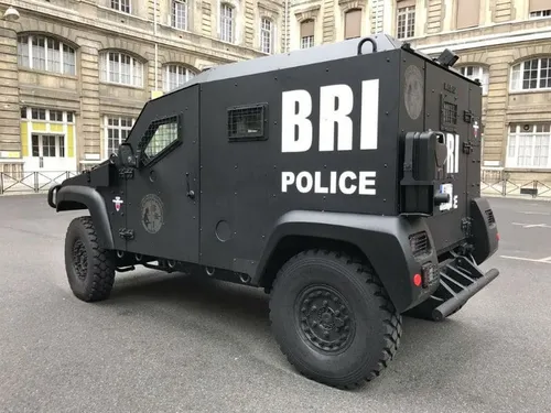 Dans l'ombre des plus grandes affaires de l'Ouest : la BRI de...