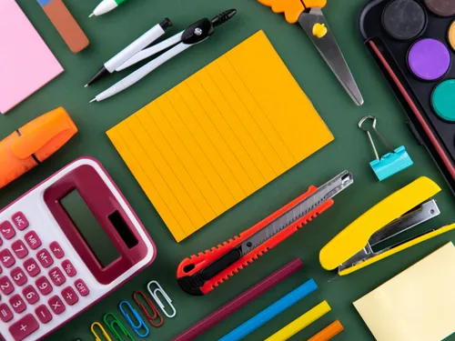 Fournitures scolaires : les prix augmentent de 2 %, comment faire...