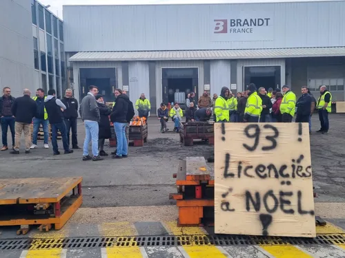 A Saint-Jean-de-la-Ruelle comme à Saint-Ouen, Brandt retient...