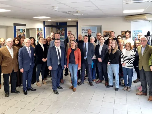 Municipales à Blois : 42 personnes derrière Malik Benakcha