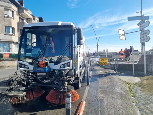 Après la crue, l’heure du grand nettoyage à Montrichard