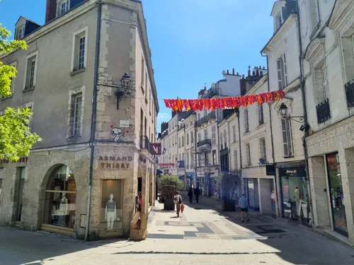 "Aujourd’hui, nous sommes prêts aussi à imposer" : Blois veut...
