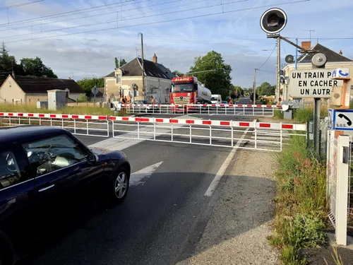 Au passage à niveau, la prudence comme meilleure protection